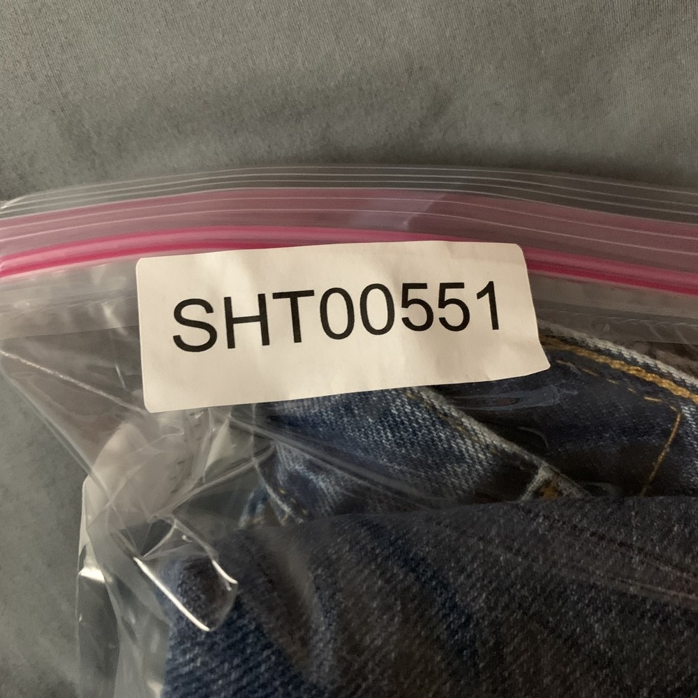 Levis 550 Shorts Womens 14 Large Blue‎ Denim Relaxed Fit Frayed Hem Tapered Leg - Picture 9 of 9